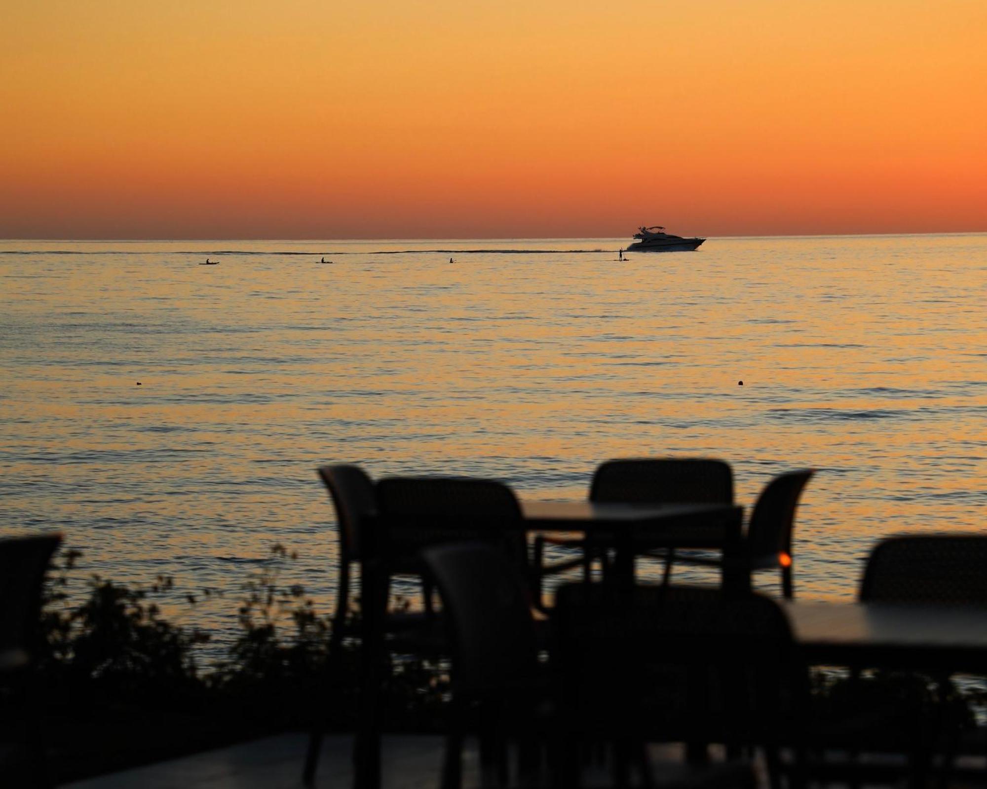 Oniro By Iliria Palace (Adults Only) Himare Exterior foto